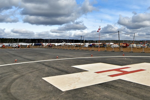 В составе больницы в Коммунарке завершилось строительство вертолетной площадки 